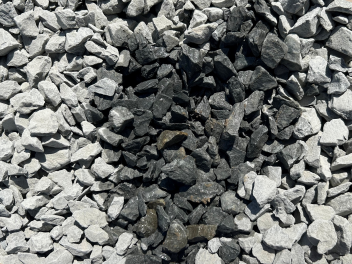 Limestone Grey Chippings 